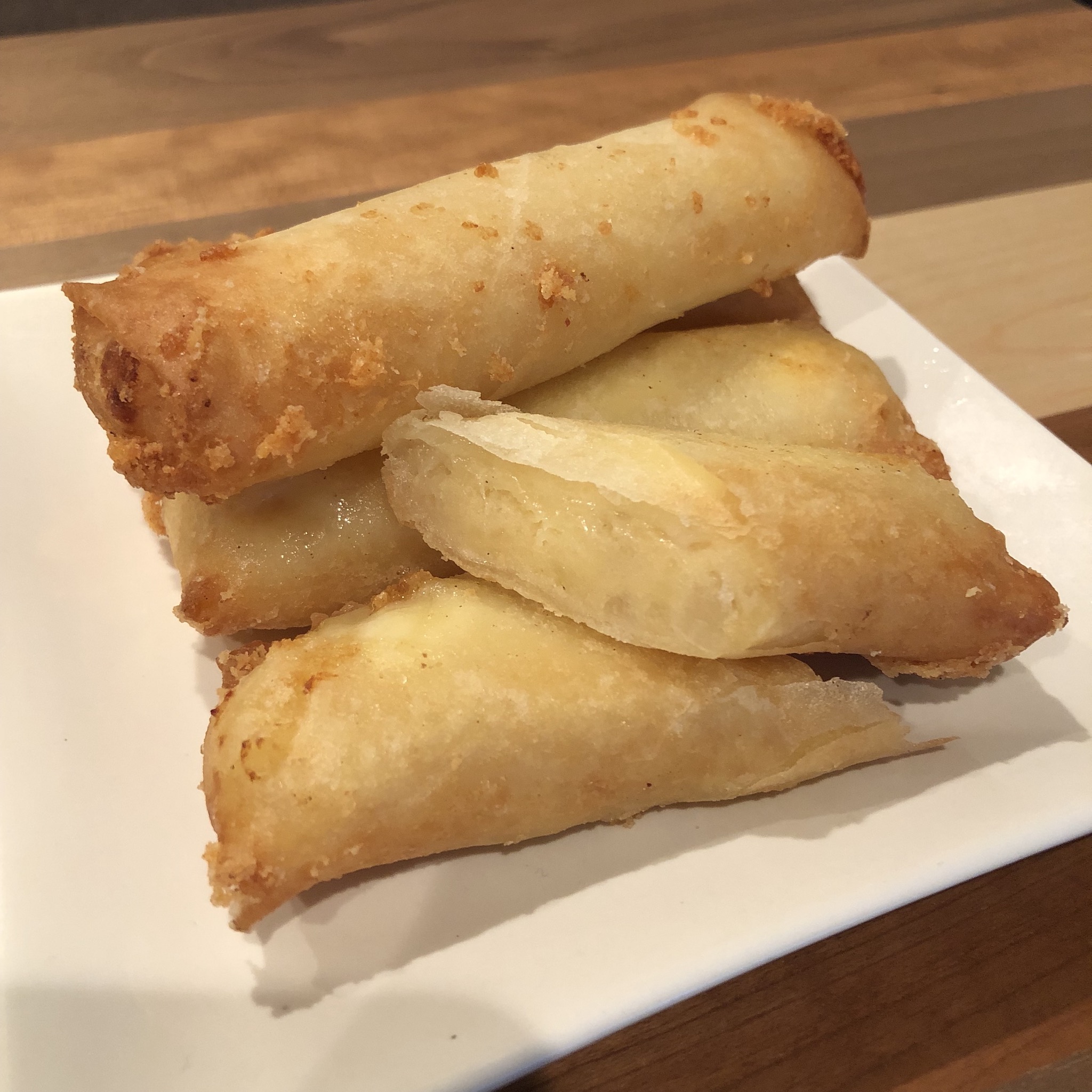 POTATO & CHEESE SPRING ROLLS