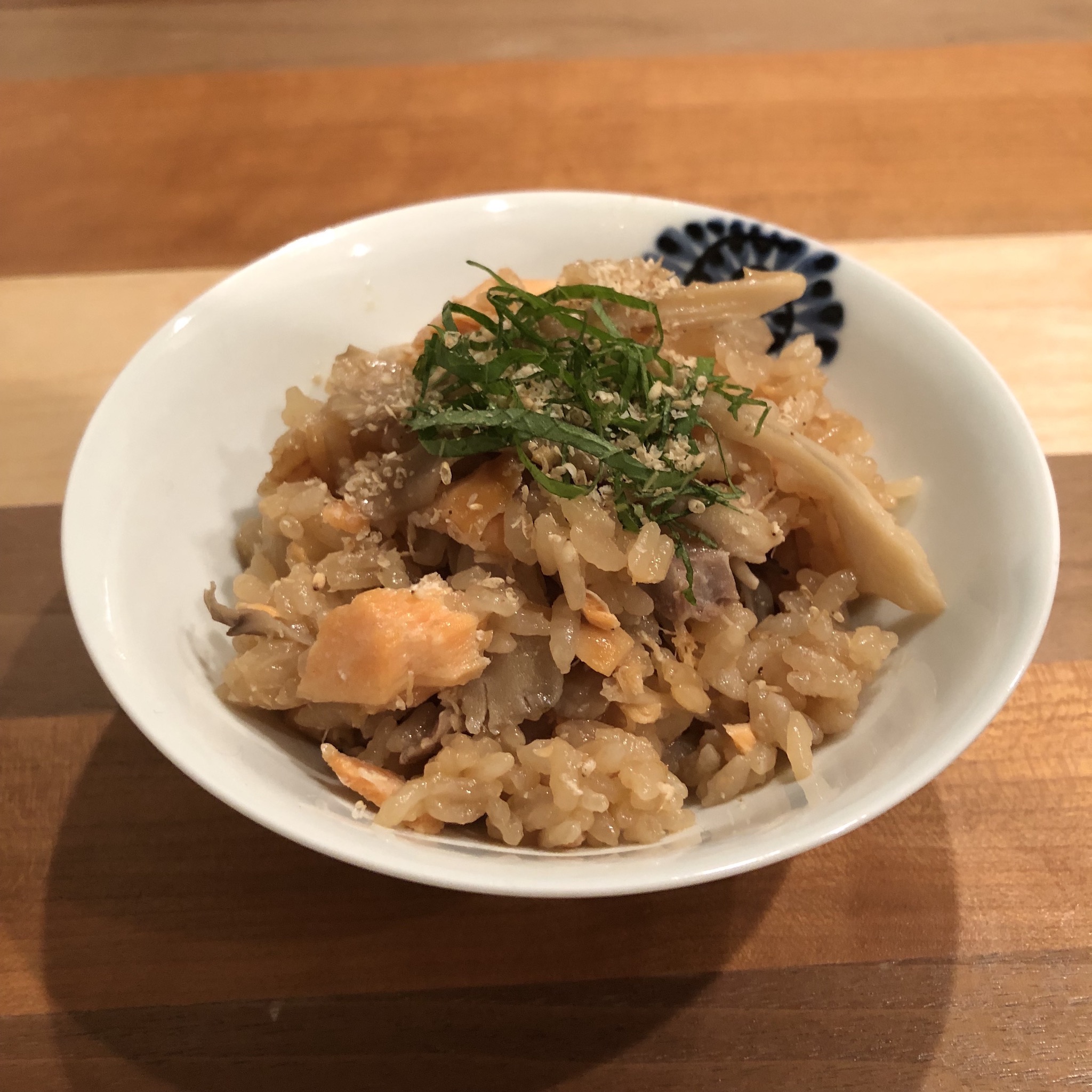 SEASONED RICE (TAKIKOMI-GOHAN) WITH SALMON & MAITAKE MUSHROOMS