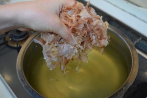 Dashi vs Hondashi: What Are the Differences?
