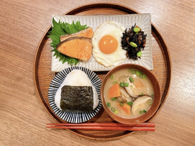 [3 EASY JAPANESE BREAKFAST RECIPES 01] Spicy Tuna Rice Ball etc